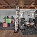 Lisi Family Hotel 